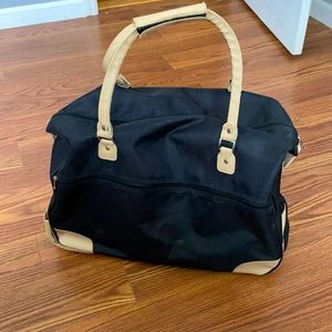 Roll around stylish duffel bag